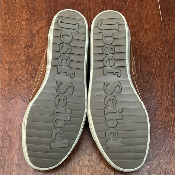 Josef Seibel Cognac Brown Suede Sneakers, Classic Lace-Up Design, Size 8 - Picture 15 of 16